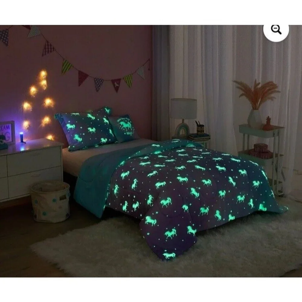 NWT YOUR ZONE GLOW‎ IN THE DARK 5 Pieces COMFORTER SET—SIZE TWIN